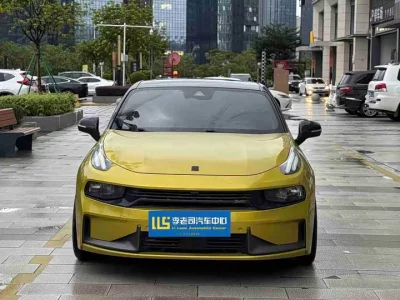 Lynk & Co 03