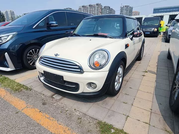 MINI 