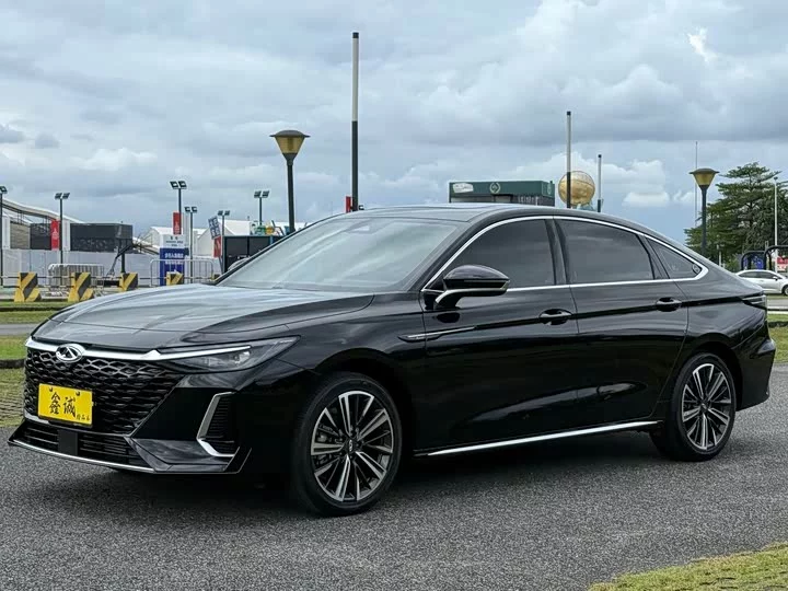 Chery Arrizo 8