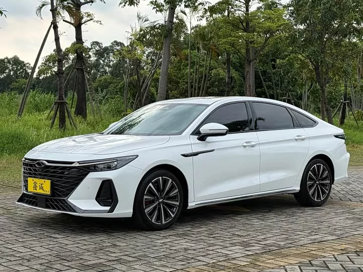 Chery Arrizo 8