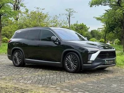 NIO ES8