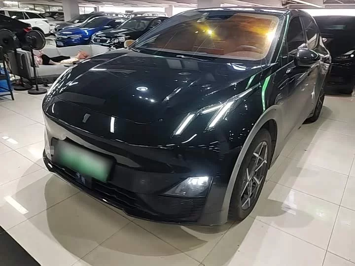 Lynk & Co Z20