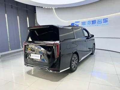 GAC Trumpchi M8