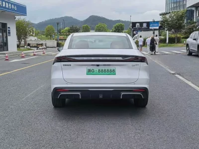 Geely Galaxy L6