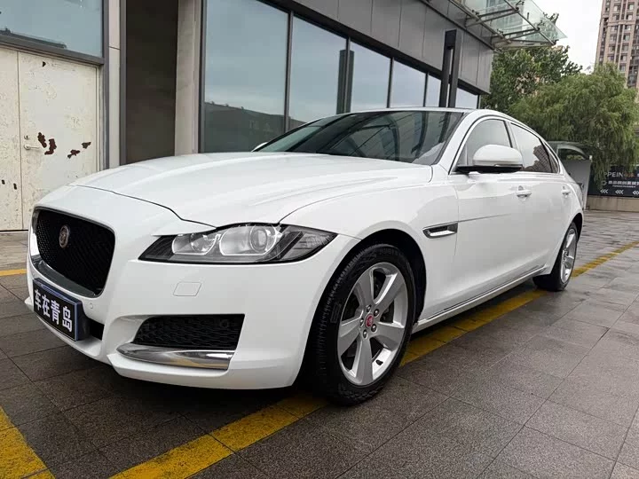 Jaguar XFL