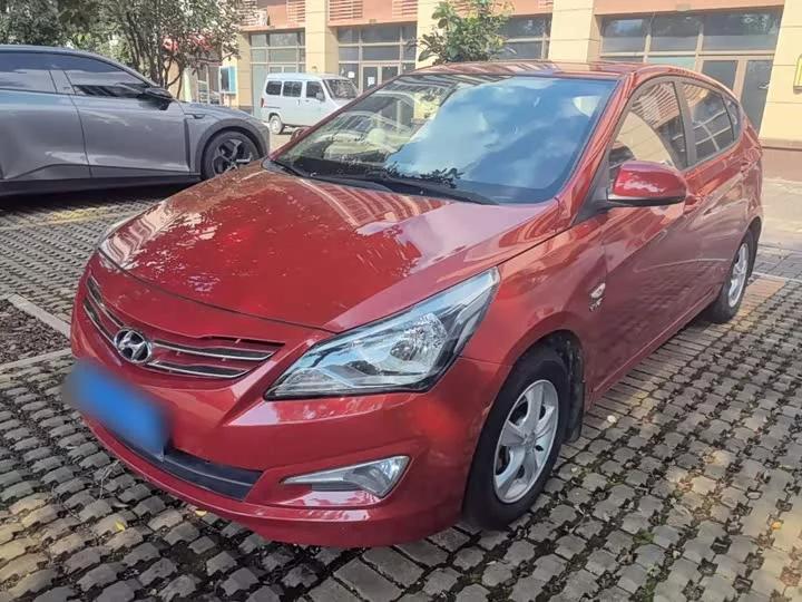 Hyundai Verna RV