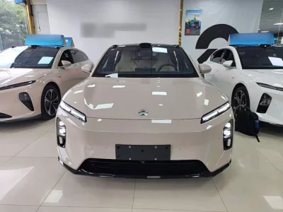 NIO ET5