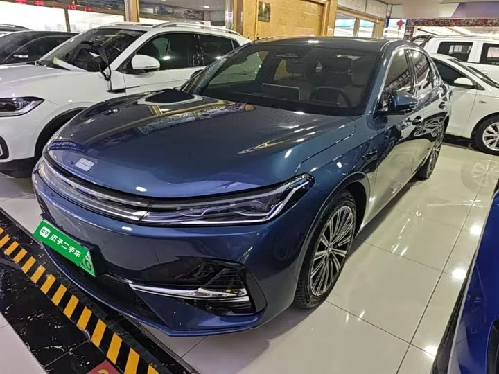 Geely Galaxy A7 EM