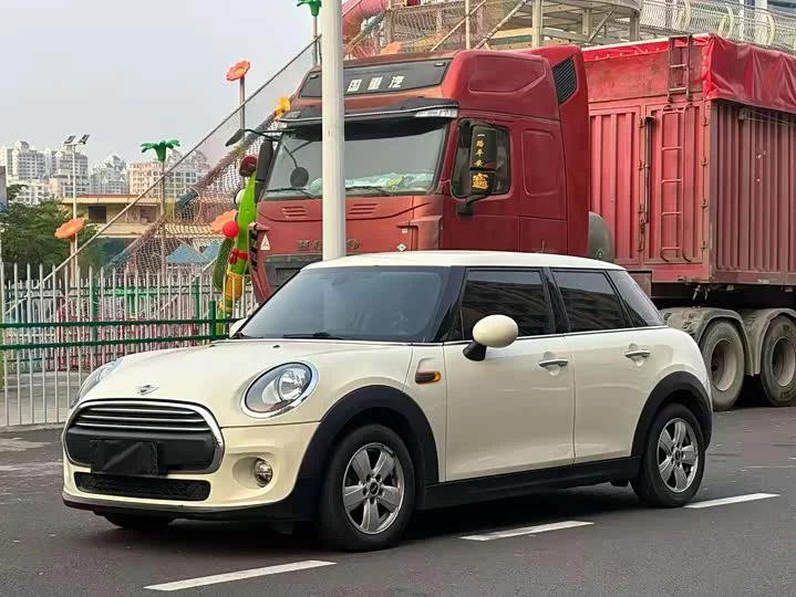 MINI 