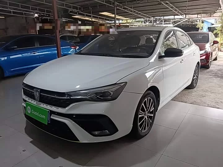 Roewe i5