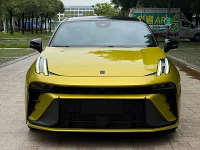 Lynk & Co 03