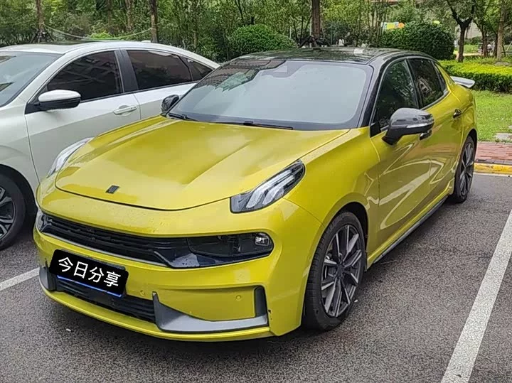 Lynk & Co 03