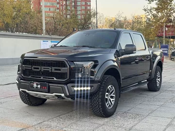 Ford F-150 Raptor