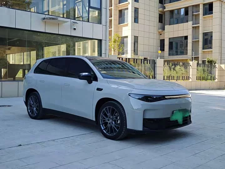 Leapmotor C10