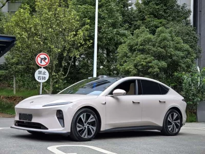 NIO ET5