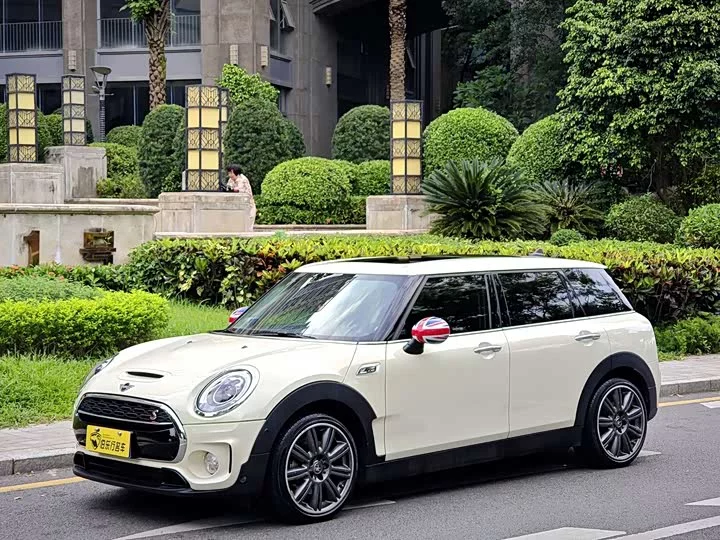 MINI CLUBMAN