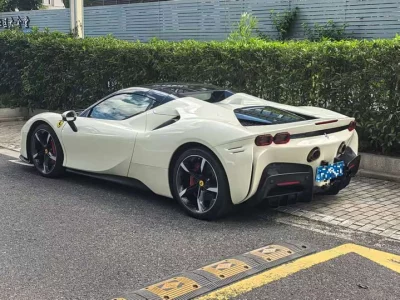 Ferrari SF90