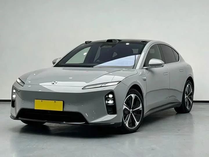 NIO ET5
