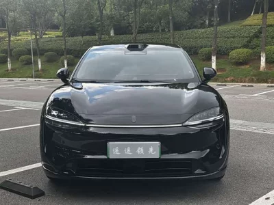 Luxeed R7