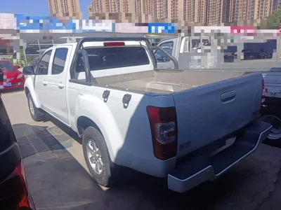 Isuzu RE-MAX