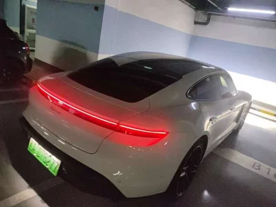 Porsche Taycan