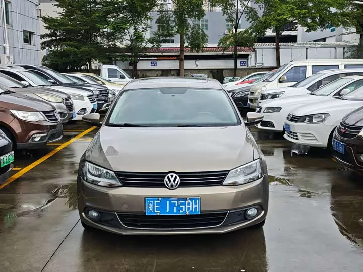 Volkswagen Sagitar