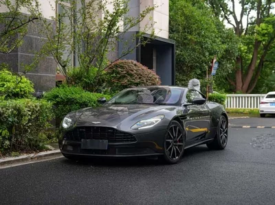 Aston Martin DB11
