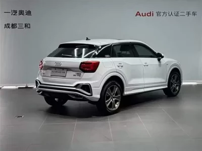 Audi Q2L