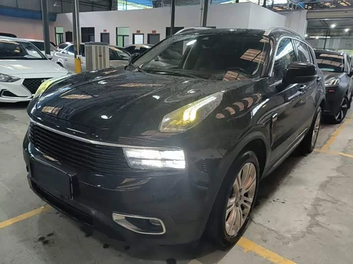 Lynk & Co 01