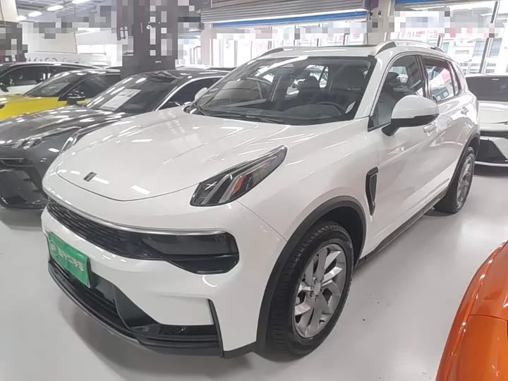 Lynk & Co 01