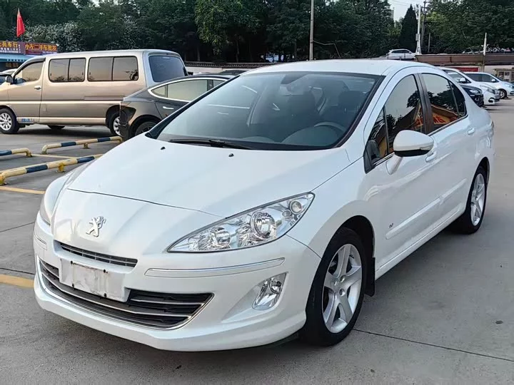 Peugeot 408