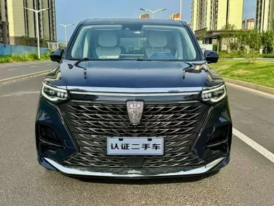 Roewe iMAX8