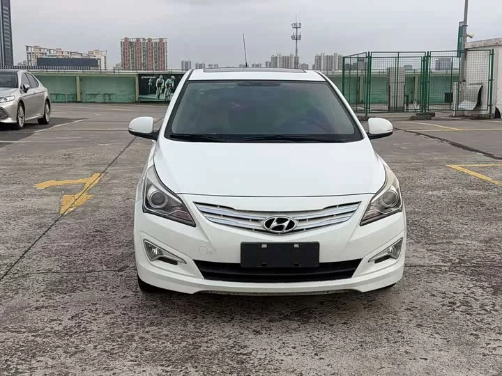 Hyundai Verna RV