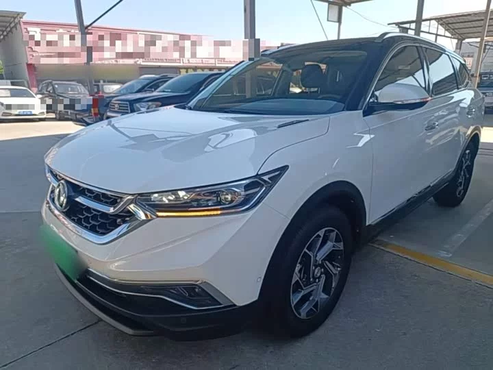 Dongfeng AX7