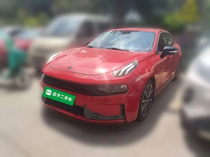 Lynk & Co 03