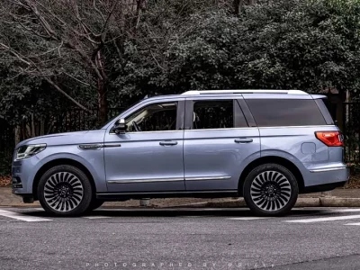 Lincoln Navigator