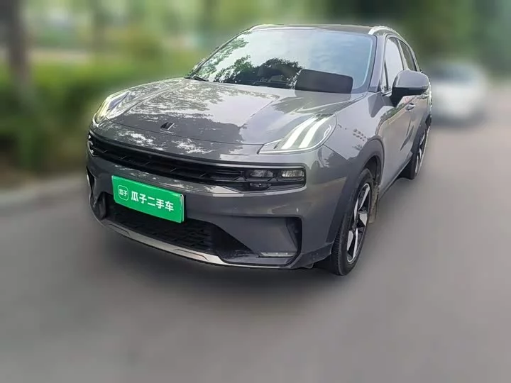 Lynk & Co 06 EM-P