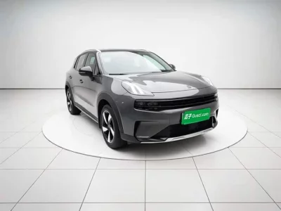 Lynk & Co 06 EM-P