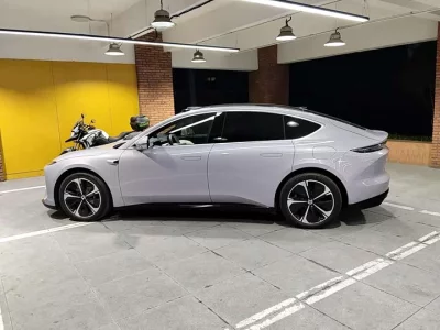 NIO ET5
