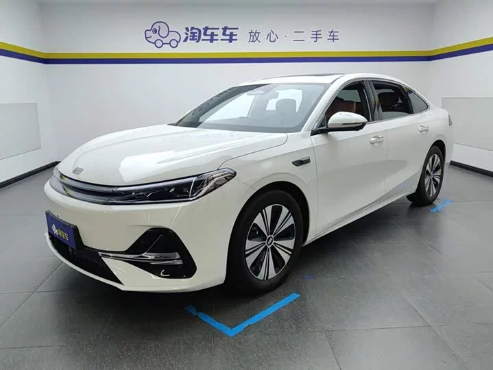 Geely Galaxy A7 EM