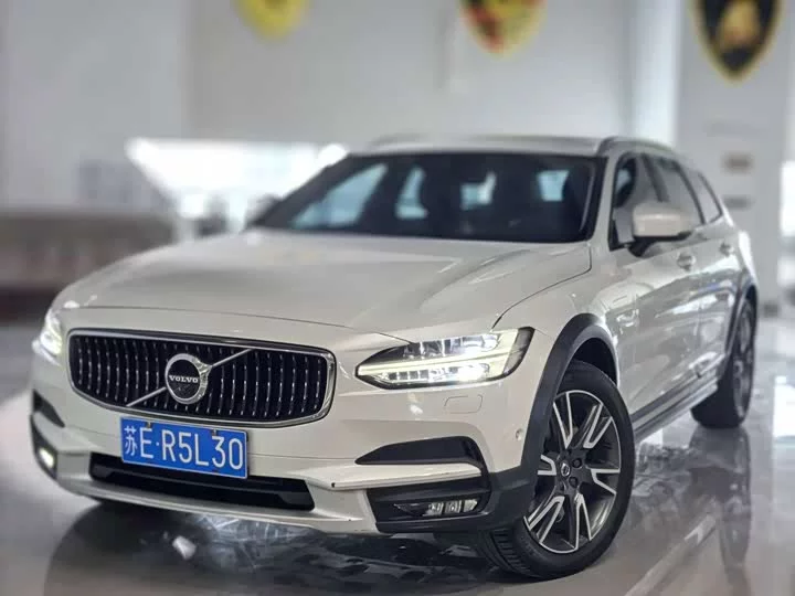 Volvo V90