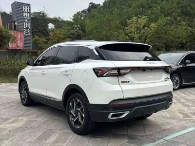Dongfeng AX7