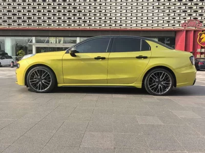 Lynk & Co 03