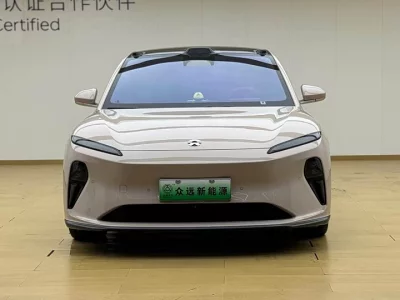 NIO ET5
