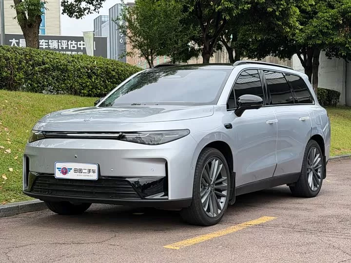Leapmotor C16