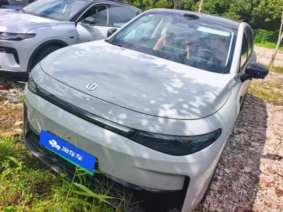 Leapmotor C10