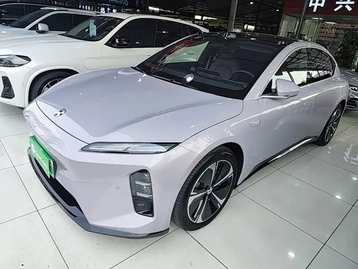 NIO ET5