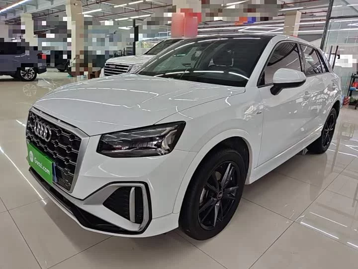 Audi Q2L
