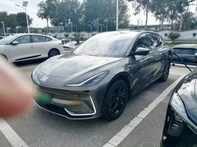IM Motors Zhiji LS7
