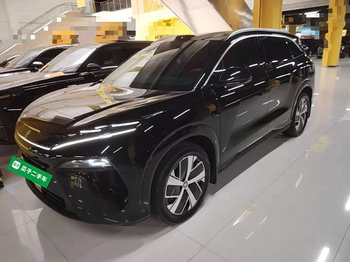 BYD Tang L